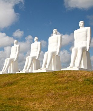 Esbjerg Statue Men Sea