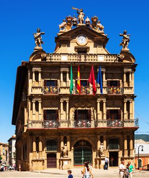 Pampelune Townhall Facade